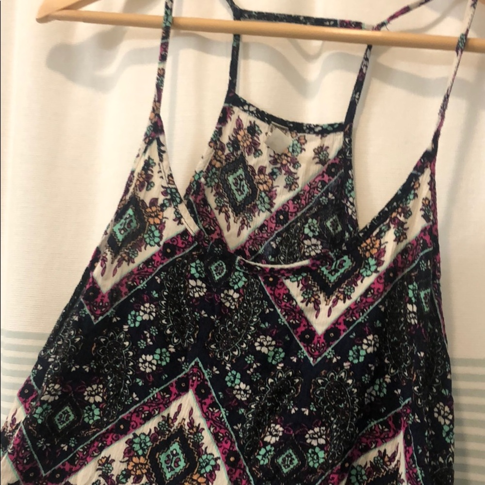 Patterned Tank Top - Picture 2 of 3